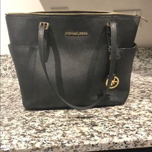 Michael Kors Like New Jet Set Travel Large Tote